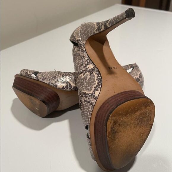 BCBG Max Azria piton heels - Picture 5 of 6